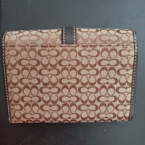 Small Coach mini signature trifold wallet - Picture 2 of 8